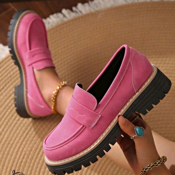 Cuccoo Shoes - Women's Pink Suede Lug-Soled Loafers